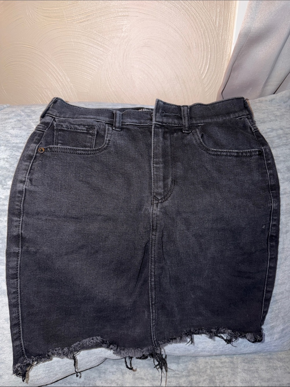 Express Black Frayed Hem Denim Mini Skirt size 2